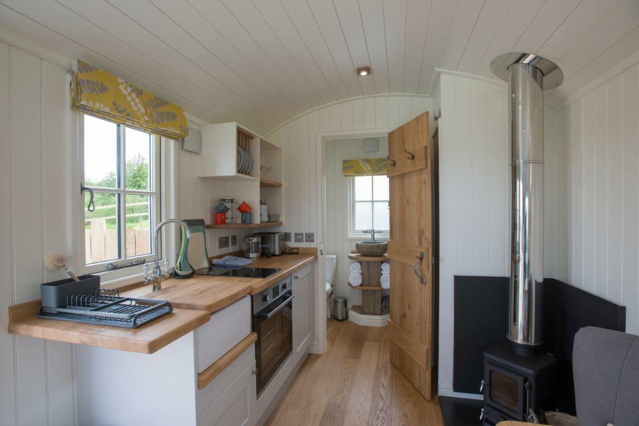 Vila West Coast Hideaways Nedd Exteriér fotografie