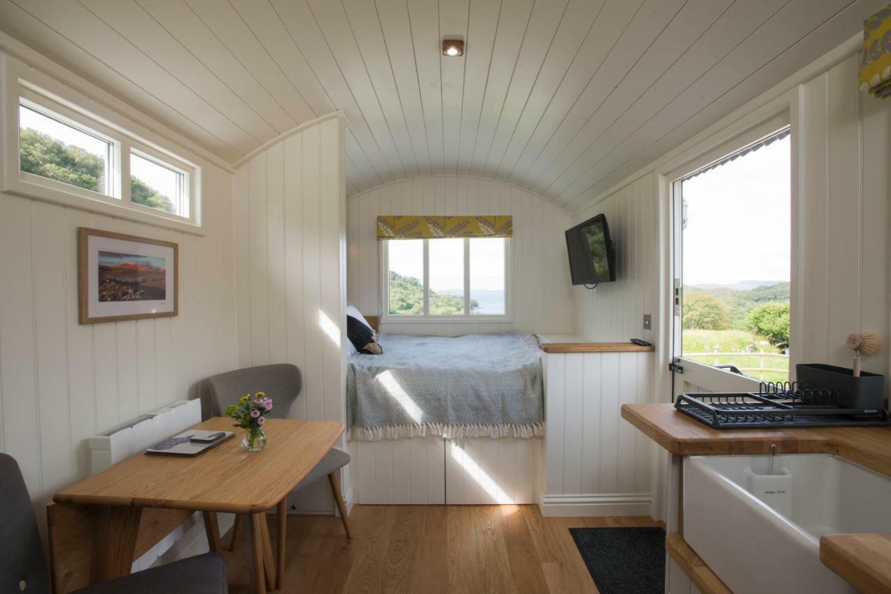 Vila West Coast Hideaways Nedd Exteriér fotografie